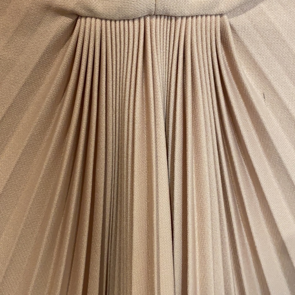 ✨Max Azria 3/4 Sleeve Pleated Formal Nude Dress - Picture 4 of 7
